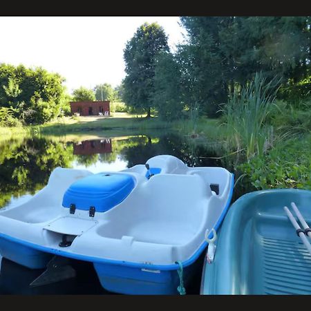 Cabane Limousine Au Bord D'Un Etang Bonnac-la-Côte Εξωτερικό φωτογραφία