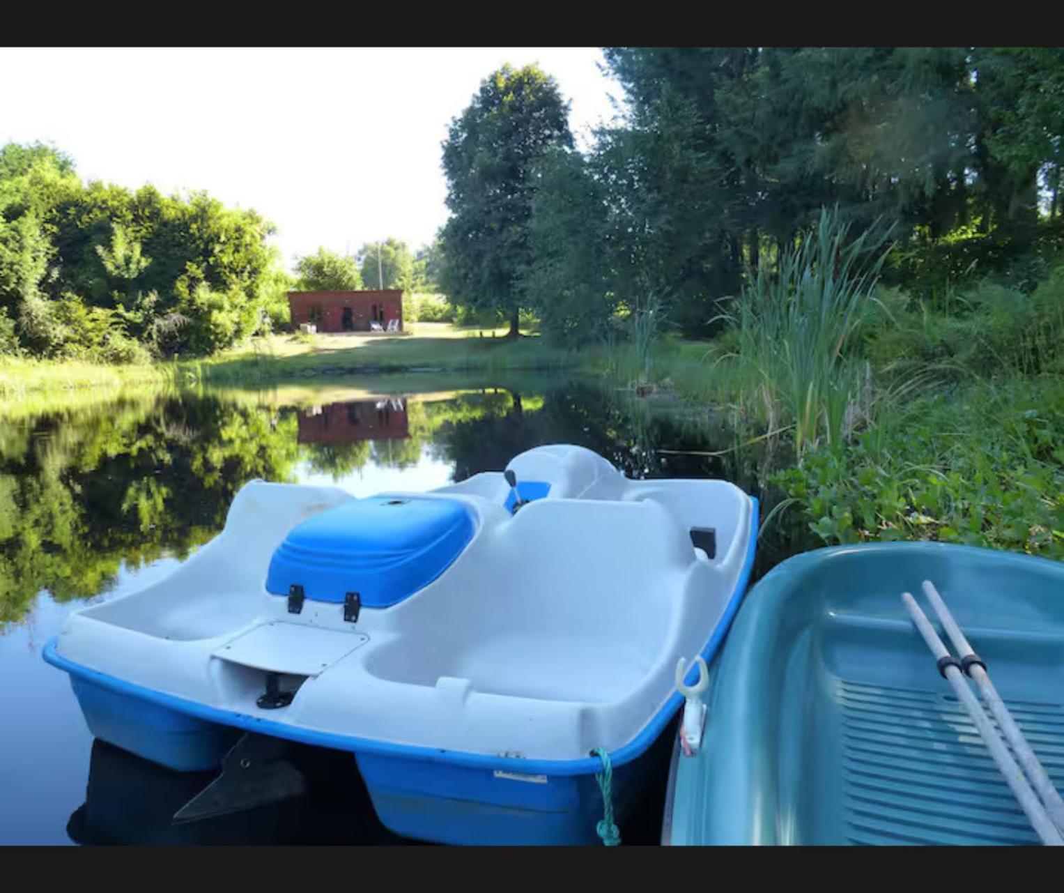 Cabane Limousine Au Bord D'Un Etang Bonnac-la-Côte Εξωτερικό φωτογραφία